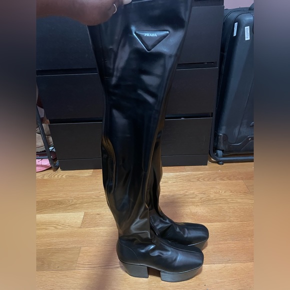 Prada over the knee leather boots - Picture 2 of 5